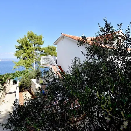 Apartment By The Sea Rogac, Solta - 16223 *